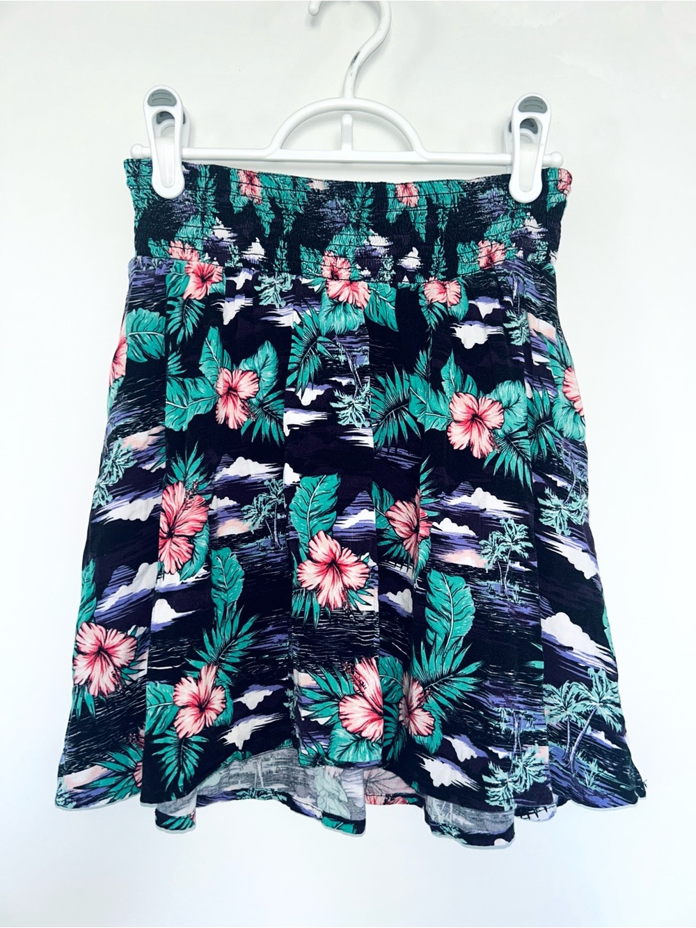 Hot Topic Tropical Print Skater Mini Skirt with Smocked Waist & Pockets Size XS
